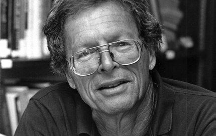 Emeritus profesör James Rosenau-Dış İlişkileri çok boyutlu sorgulayıp eleştirmiştir. Fotoğraf,-Margaret Rosenau.jpg Emeritus profesör James Rosenau-Dış İlişkileri çok boyutlu sorgulayıp eleştirmiştir. Fotoğraf,-Margaret Rosenau.jpg