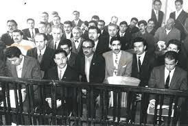 Dr. Koço Elbistan'ın da aralarında bulunduğu 49'lar Davası'ndaki sanıklar. Kaynak-Radikal gazetesi.jpg Dr. Koço Elbistan'ın da aralarında bulunduğu 49'lar Davası'ndaki sanıklar. Kaynak-Radikal gazetesi.jpg