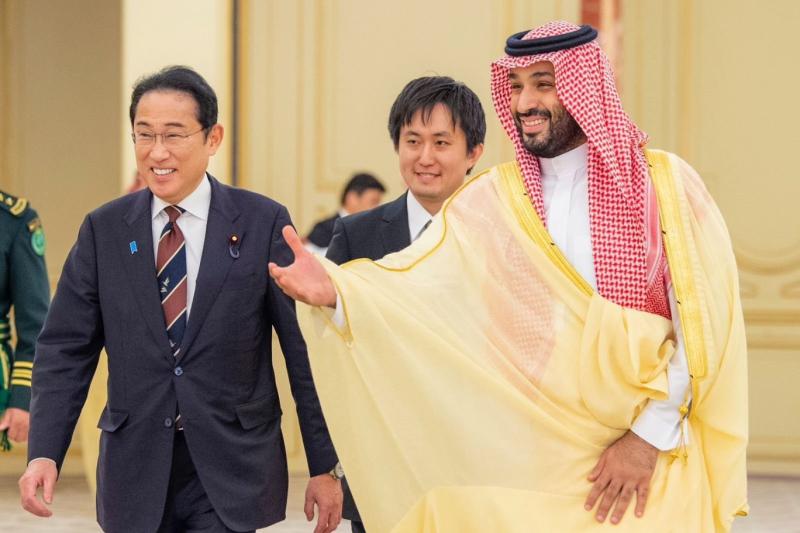 Japonya Başbakanı Fumiyo Kişida ile Veliaht Prens M. Bin Salman, enerji buluşmaları. Fotoğraf-SPA.jpg