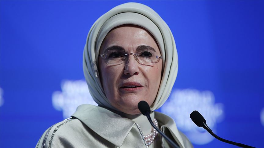 Emine Erdoğan: Yoğun bir toksin saldırısı altında yaşam mücadelesi  veriyoruz | Independent Türkçe