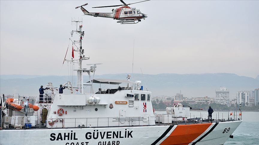 Sahil Güvenlik Komutanlığı: Yunanistan tarafından botları patlatılan 97 sığınmacı kurtarıldı | Independent Türkçe