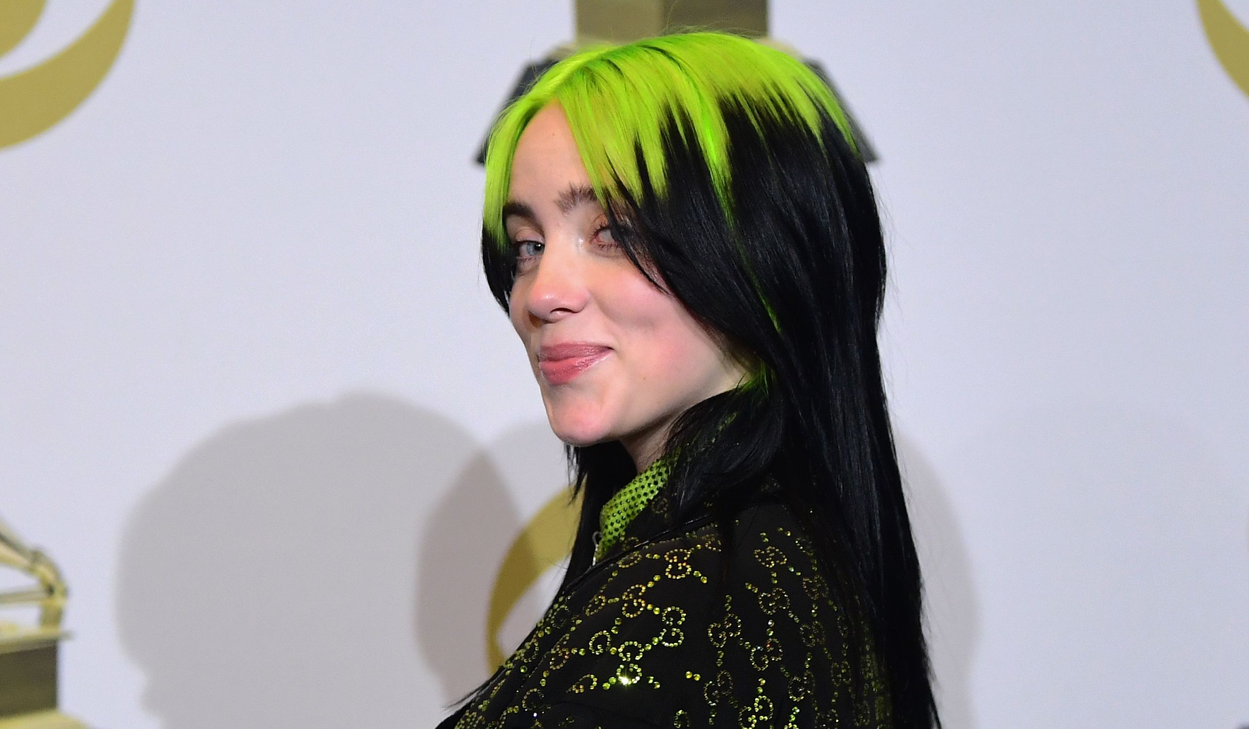 Сколько зарабатывает билли айлиш. Билли айлиш 2021. Билли айлиш. Billie eilish концерт. Сколько зарабатывает билли айлиш.