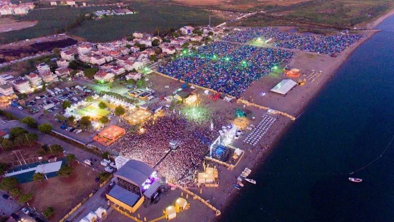 Burhaniye'de izin verilmeyen Zeytinli Rock Festivali'ne Seferihisar sahip  çıktı: Kamunun güvenliğini sağlayacak şekilde yapmaya talibiz | Independent  Türkçe