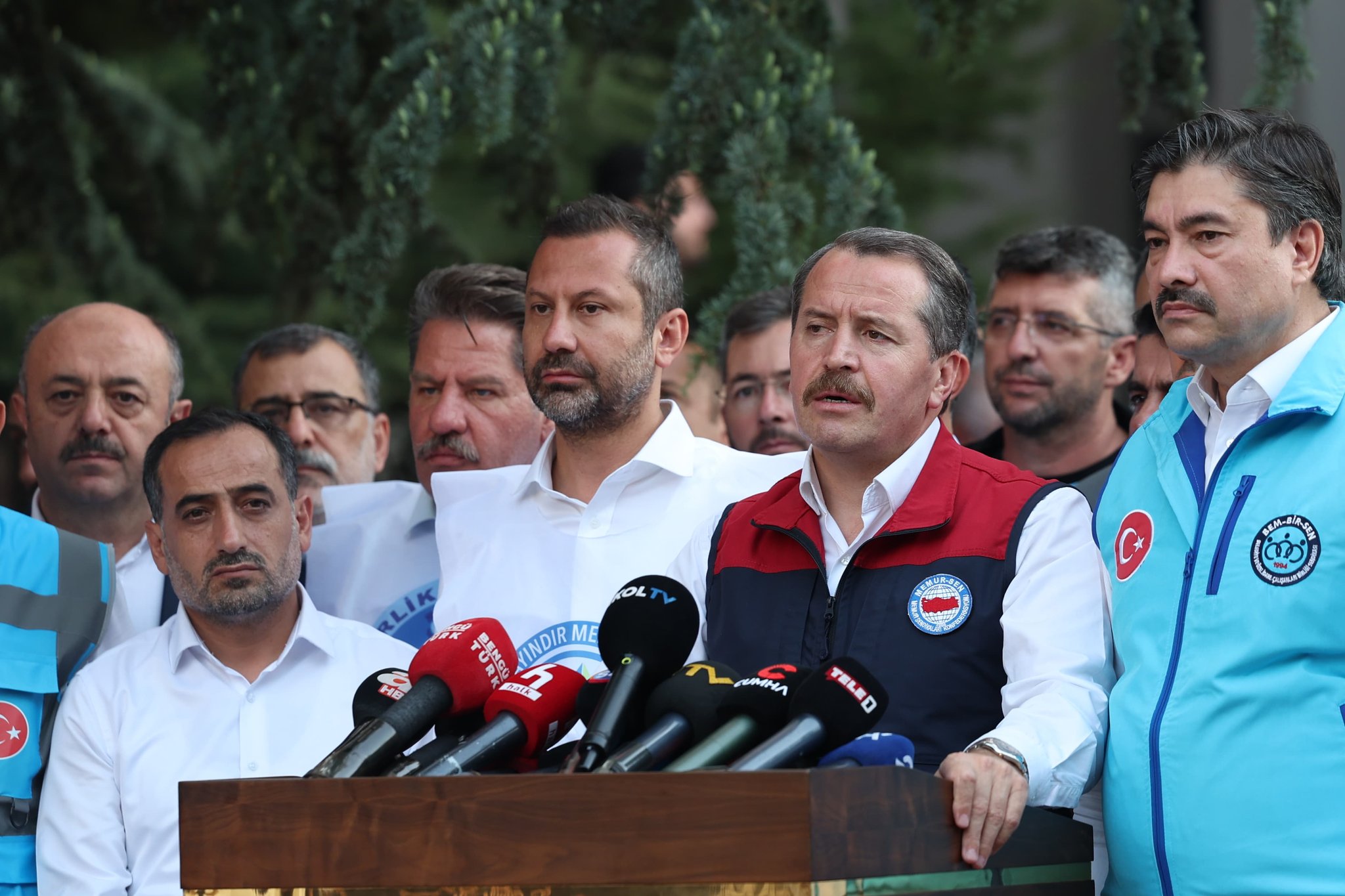 Memur-Sen'den bakanlık önünde adalet çağrısı