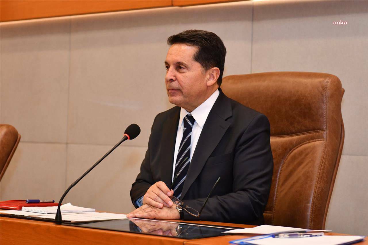Mahkeme, Görevden Uzaklaştırılan Ahmet Özer'in Ödenmeyen Maaşının 2/3'ünün Faiziyle Ödenmesine Karar Verdi