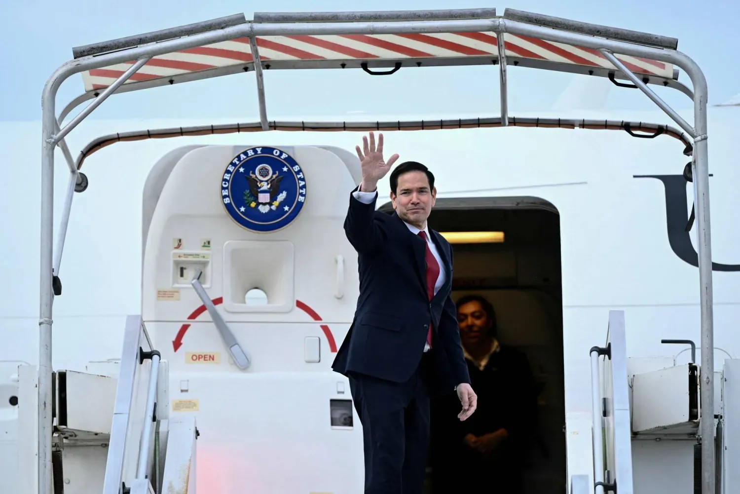 Washington, Kasım Süleymani'nin iki yakınının gözaltına alındığını duyururken Tahran bu haberi yalanladı