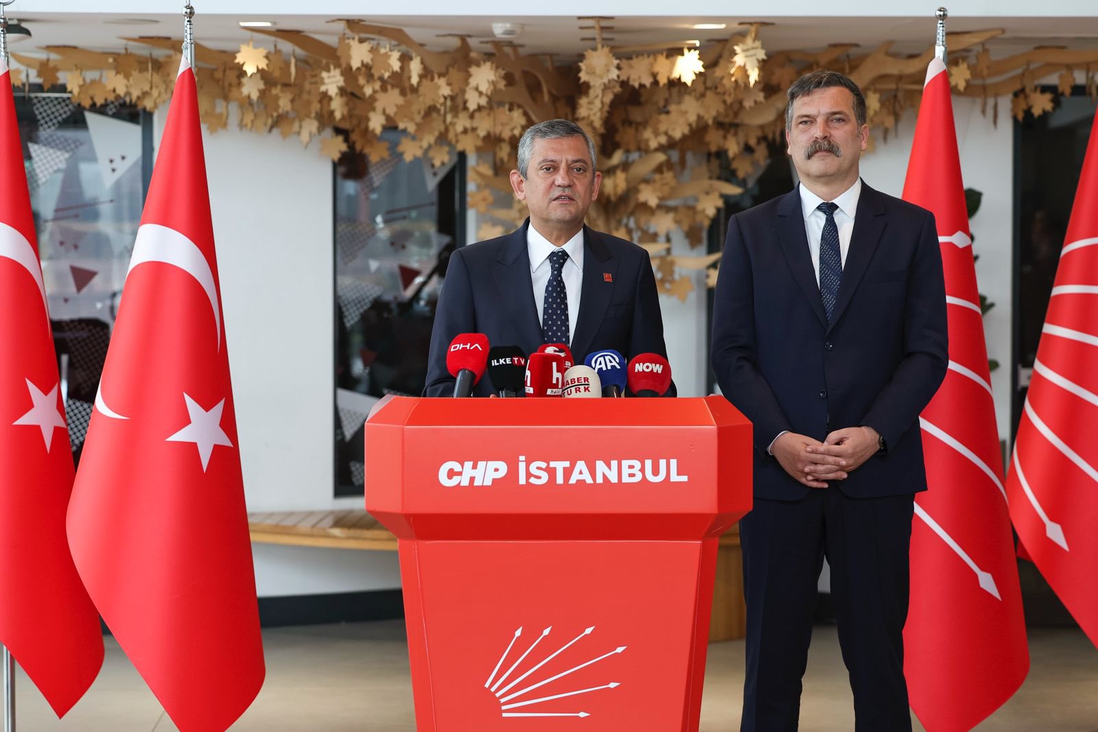 Özgür Özel'den, AK Parti'nin 