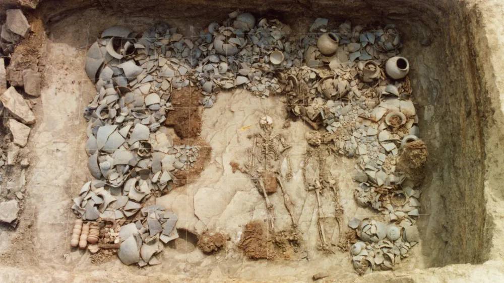 1500 yıllık iskeletler, Kore'de kurban edilen aileleri ortaya çıkardı