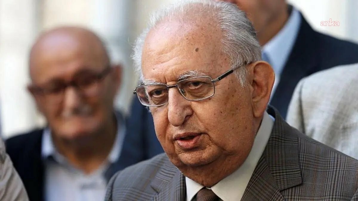 Eski TBMM Başkanı Hüsamettin Cindoruk hayatını kaybetti