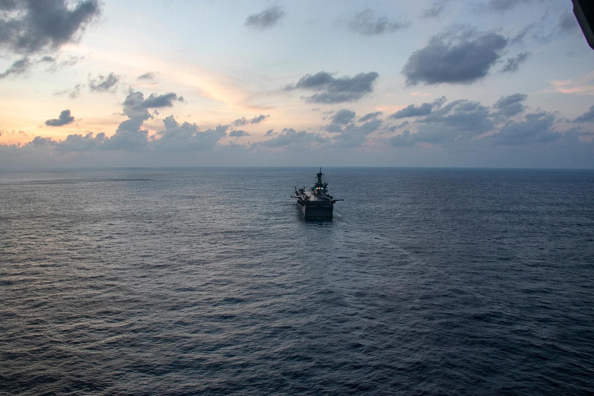 ABD’nin İran limanlarına yönelik deniz ablukası başladı