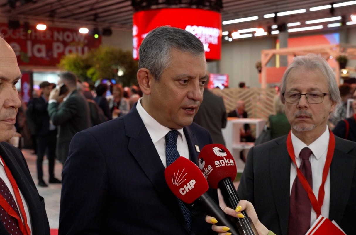 CHP Lideri Özgür Özel, Tom Barrack'ı Türkiye'de 'istenmeyen kişi' ilan etti