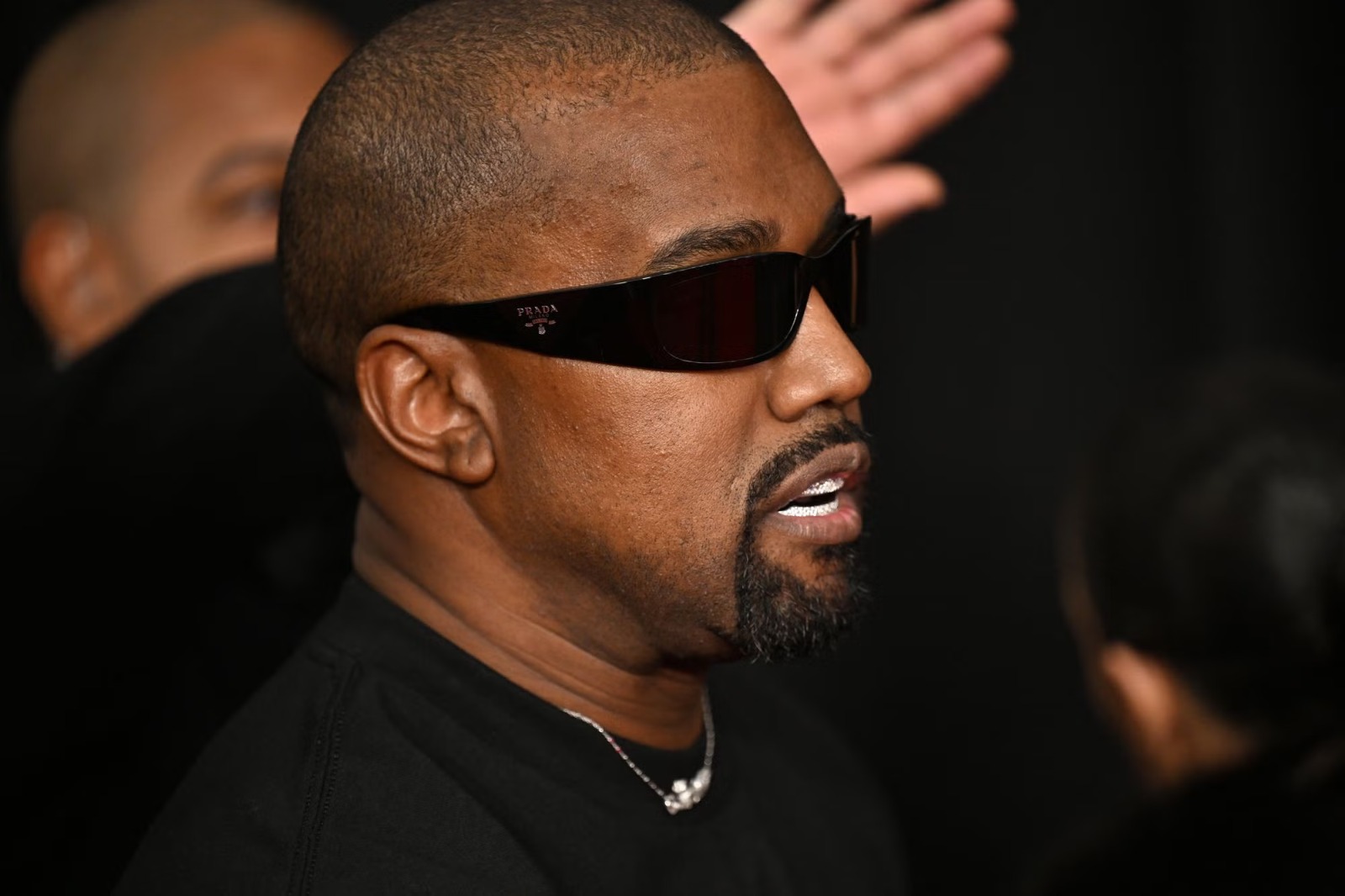 Kanye West'in Avrupa Turnesi İptal Tehditi Altında: Polonya ve İsviçre'deki Konserler Reddedildi