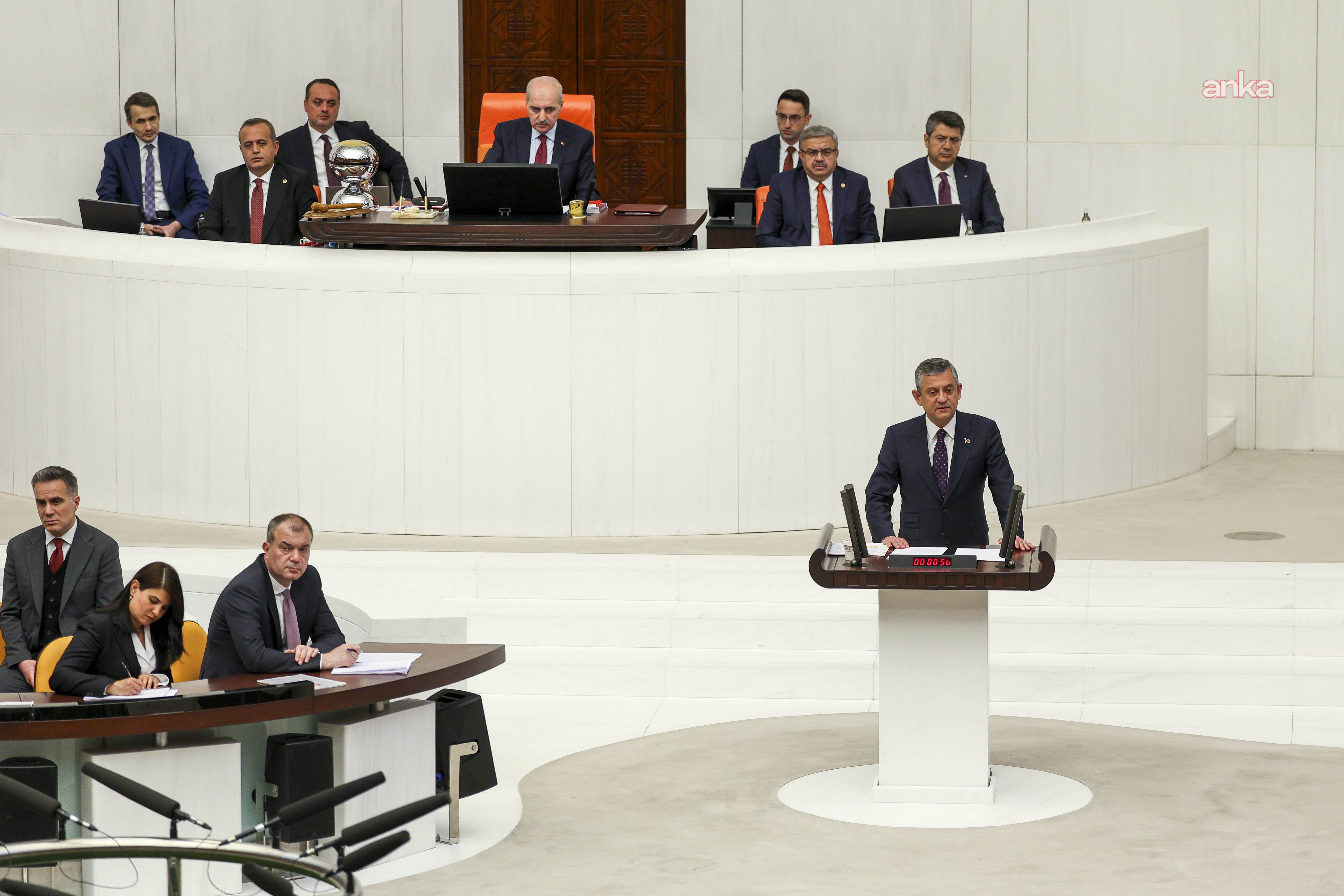 CHP Genel Başkanı Özel: Bir avuç darbeciye teslim olmayız