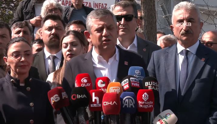 CHP Genel Başkanı Özel: Ülkenin birinci partisiyim, ihtiyaç varsa elbette ikinci partiyle görüşürüm