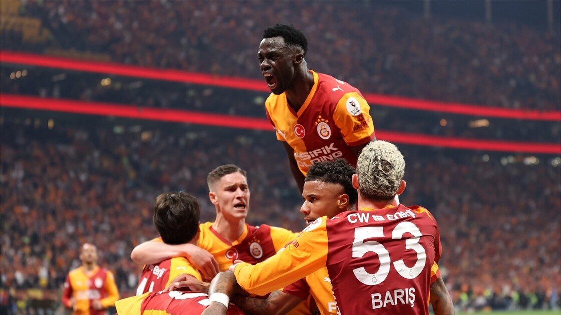 Galatasaray, Süper Lig'in 31. haftasında Fenerbahçe'yi 3-0 mağlup etti