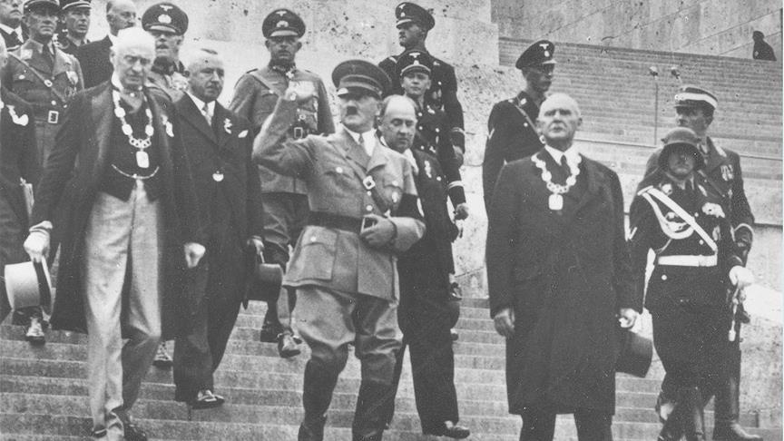 Bir ideolojiye inanmışlığın adı: Adolf Hitler!