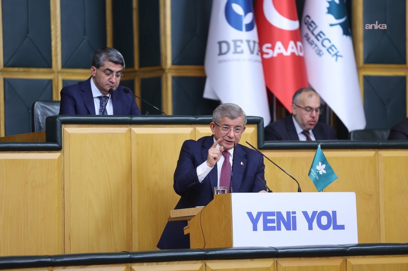 Gelecek Partisi Genel Başkanı Davutoğlu: Bu üçlü çete Türkiye'ye 10 yıl kaybettirdi