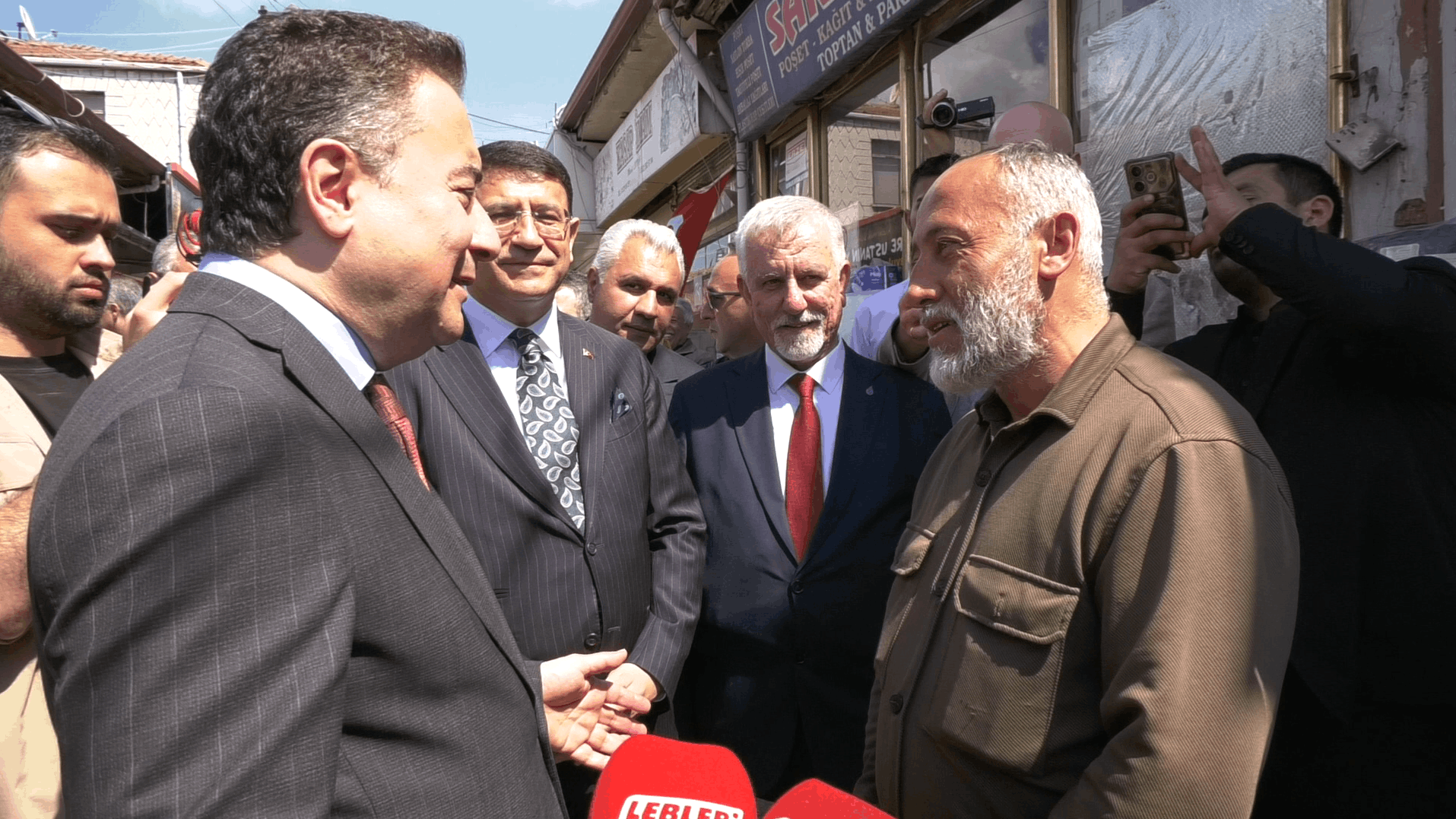 Babacan Çorum’da vatandaş ve esnafın sorunlarını dinledi