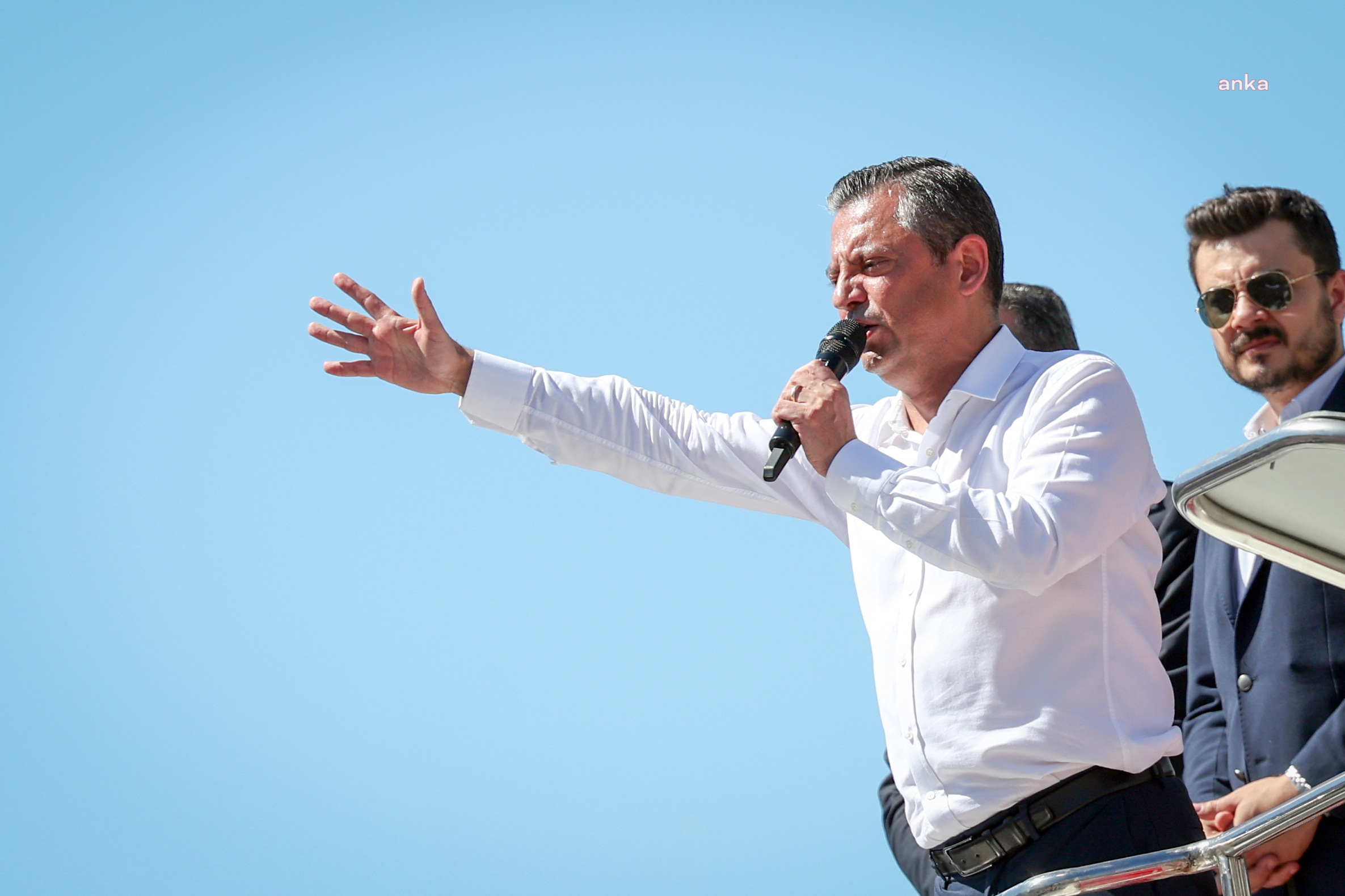 CHP Genel Başkanı Özel, Rize’de konuştu: Çayın kilosu 40 lira olmalıdır
