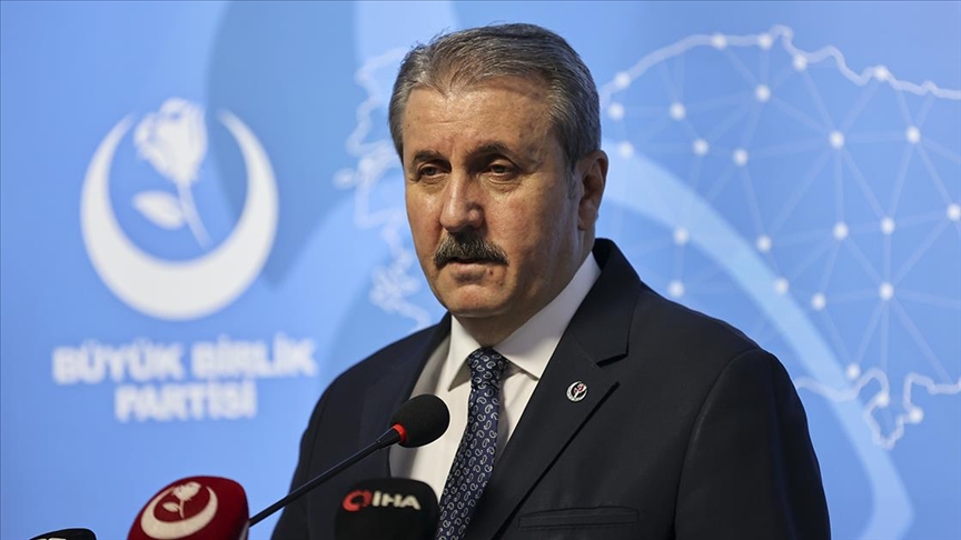 Destici: Emeklimize, Kurban Bayramı'nda 10 bin lira ikramiye verelim de en azından küçükbaş da olsa bir kurban alsınlar
