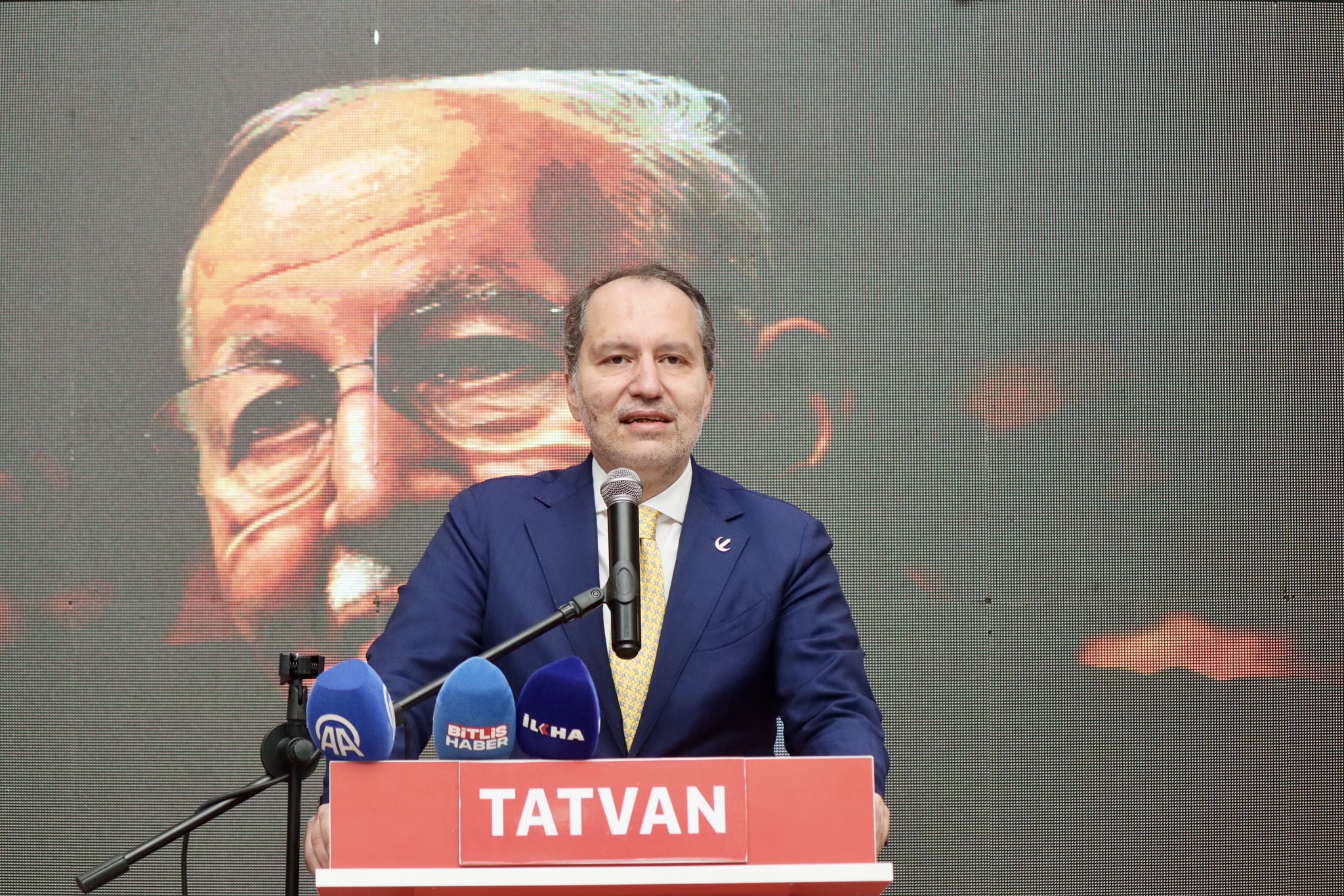 Artan gıda fiyatlarına dikkat çeken Erbakan: İran’da bir kilo biber 33 lira, bizde 200 lira