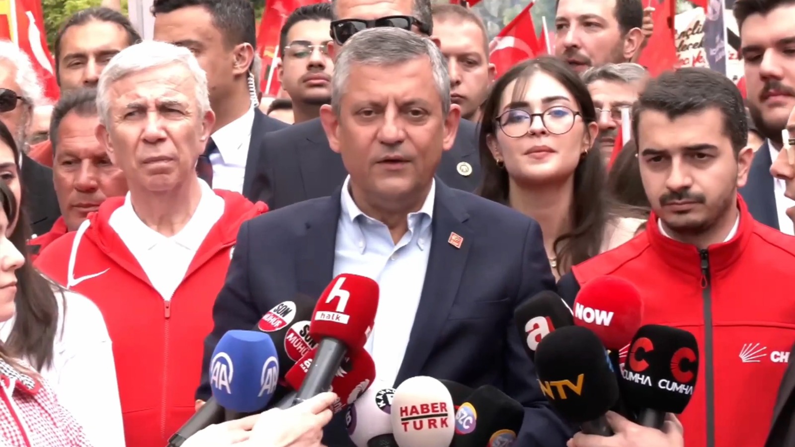 Ankara'da gençlik yürüyüşü… Özel: Ben, Ekrem Başkan, Mansur Başkan üzerimize düşeni yerine getireceğiz