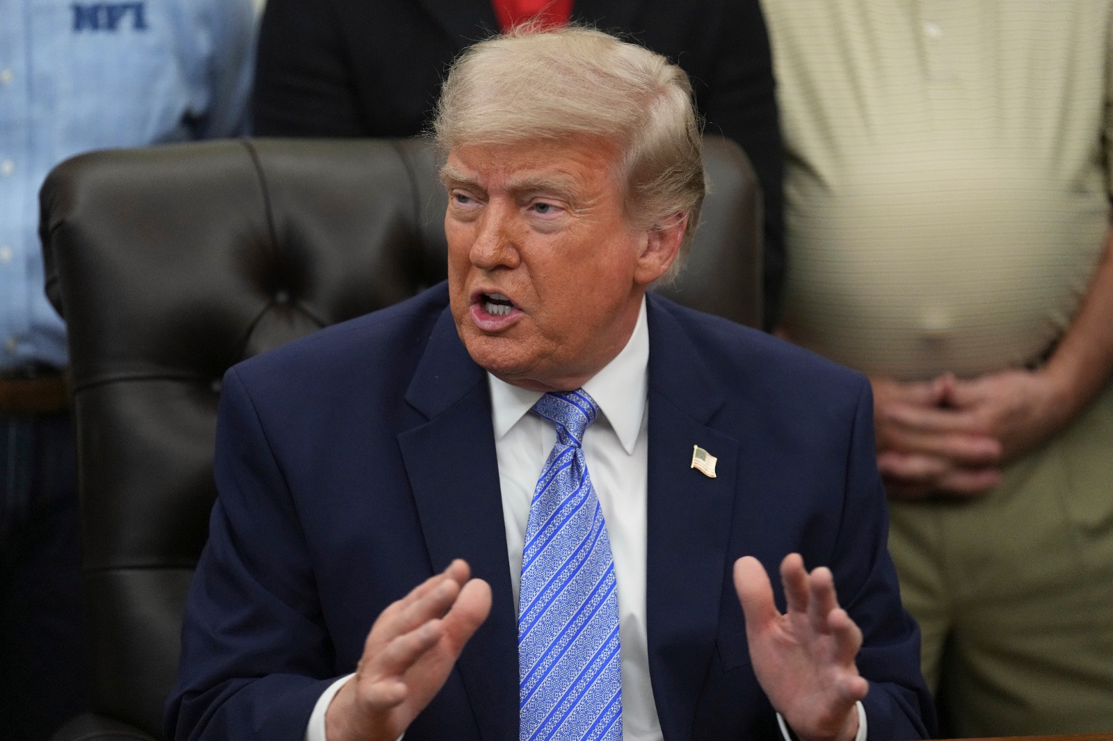 Yapay zeka güvenlik önlemleri Trump'ın masasında kaldı