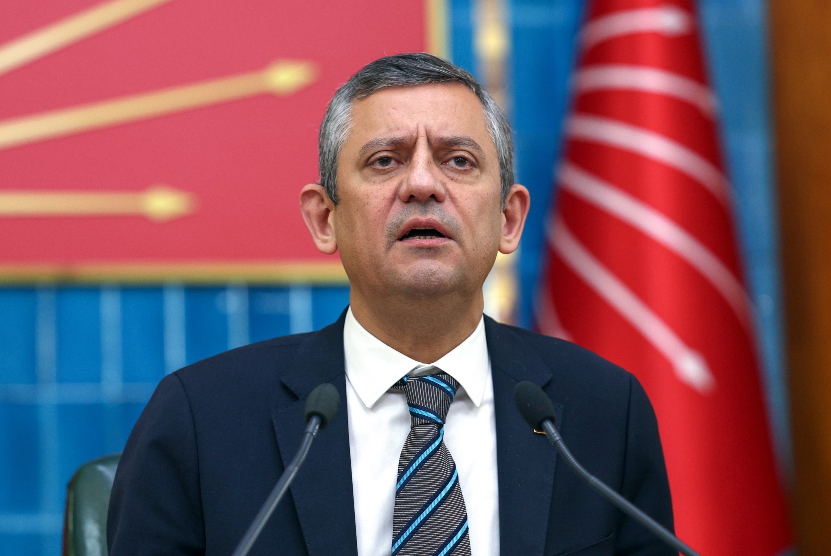 Özgür Özel: Saldırı altındayız; suçumuz 47 yıl sonra partiyi birinci parti yapmak, AK Parti'yi yenmek