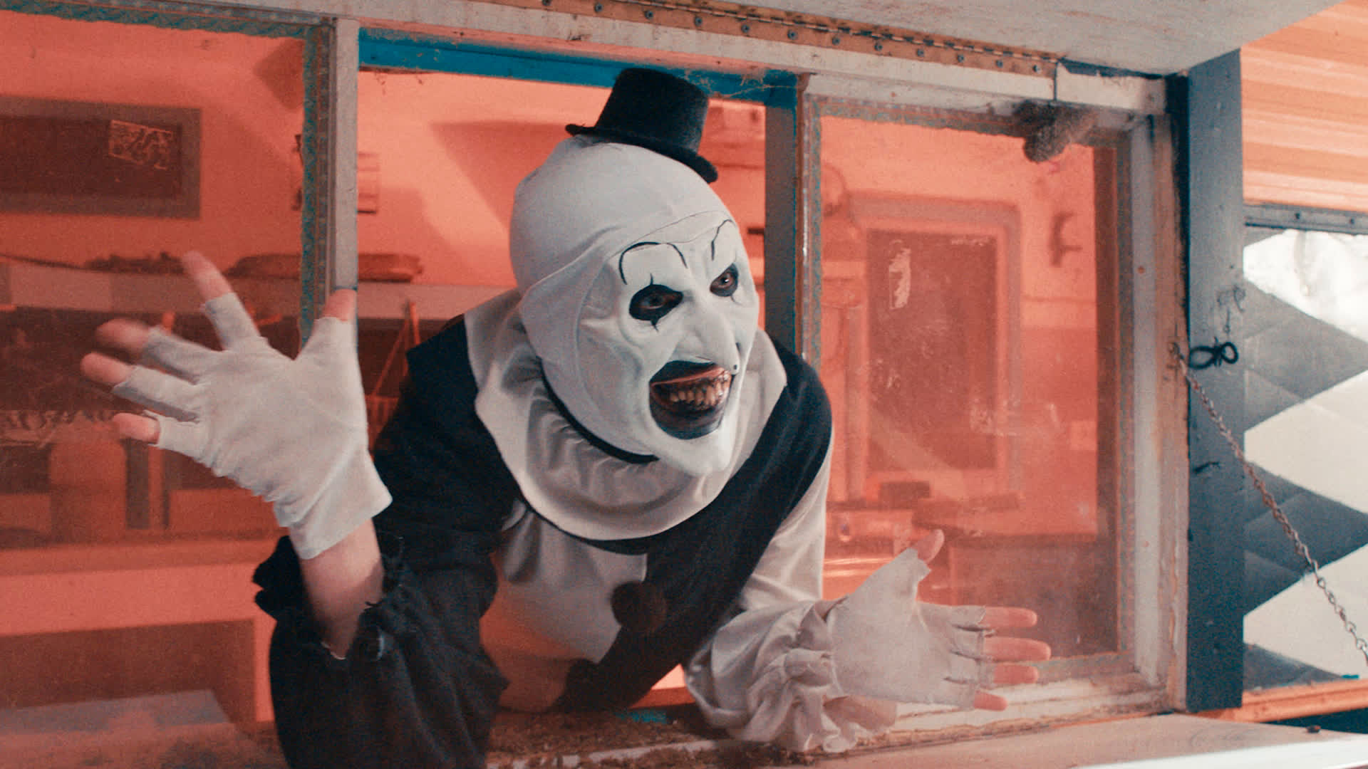 Terrifier'ın yaratıcısı ve korku efsanesi aynı filmde