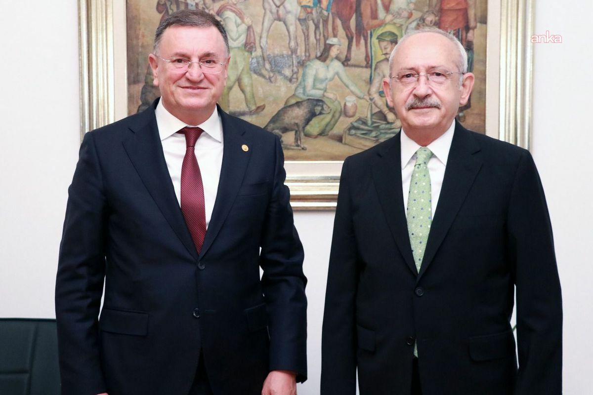 Lütfü Savaş, Kılıçdaroğlu’nu ziyaret etti