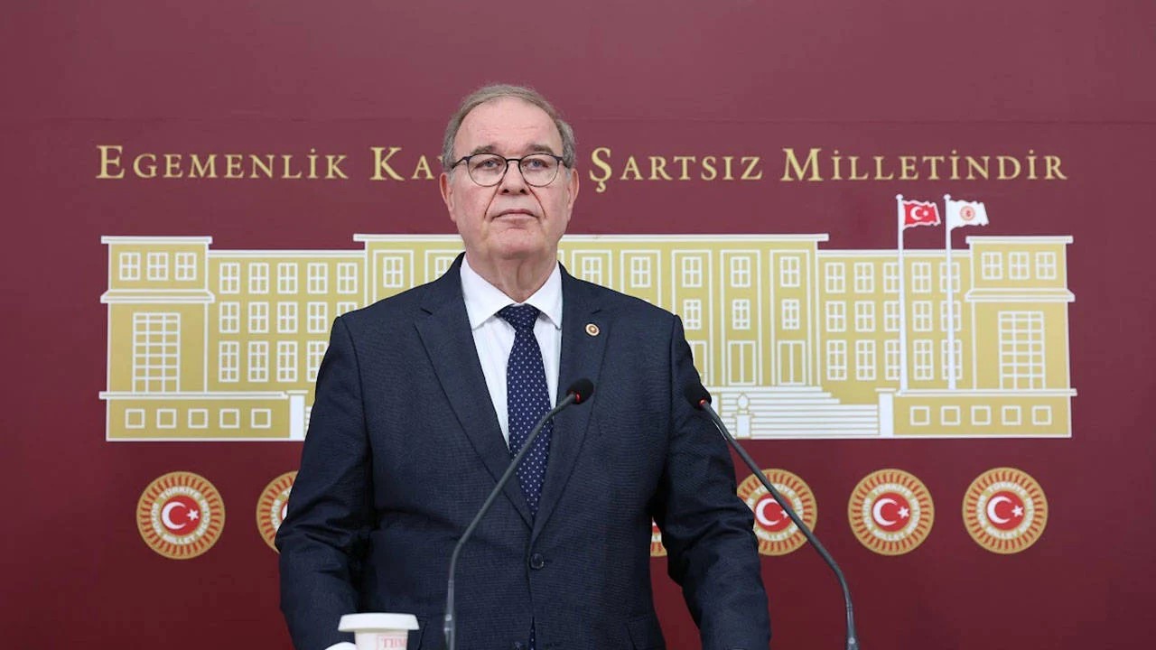 Faik Öztrak: Meclis'te paralel genel merkez oluşturarak part