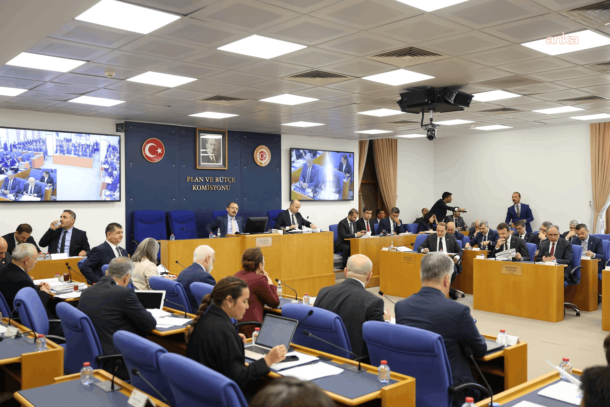 En düşük emekli aylığını 23 bin 552 liraya yükselten düzenleme komisyondan geçti