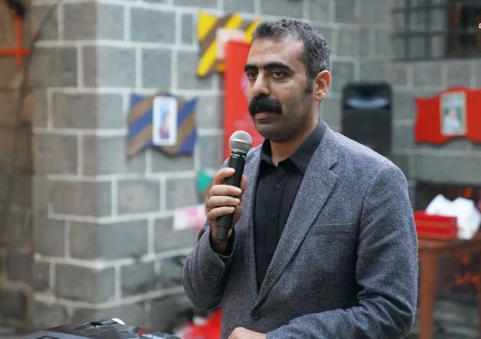 Diyarbakır Büyükşehir Belediyesi Eş Başkanı Doğan Hatun görevinden istifa etti