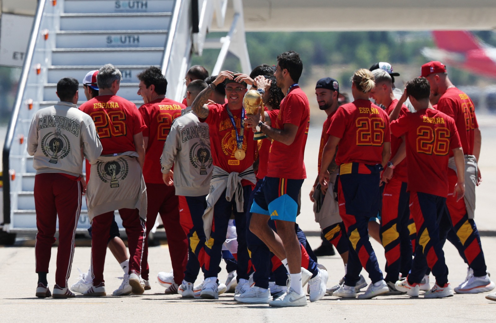 Dünya Kupası'nı kazanan İspanyol oyunculara sıradışı hediye