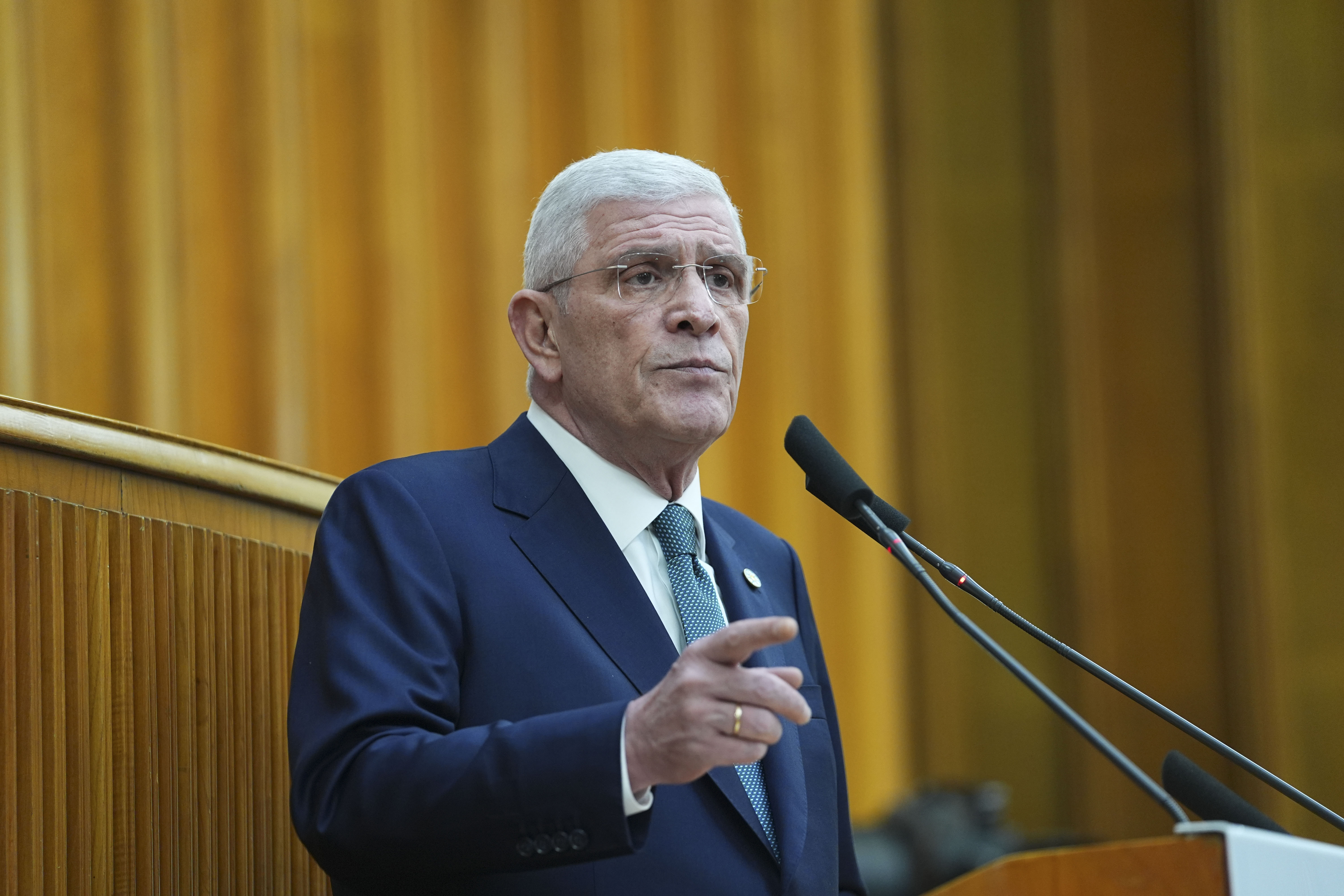 Dervişoğlu: Bu sal Apo'yu al başkanlığı pazarlığıdır