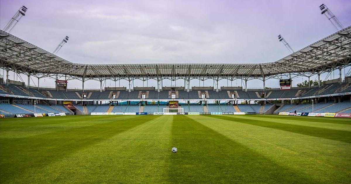 Galatasaray Dan Cagri Liglerin Seyircisiz Oynanmasi Yerine 15 Gun Ya Da 1 Ay Ertelenmesi Gorusundeyiz Independent Turkce