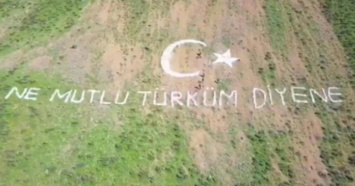Yeni Safak Yazari Pulumur Dagina Bin Yillik Bayat Bir Kemalist Refleksle Ne Mutlu Turkum Diyene Yazilmasi Yanlistir Independent Turkce