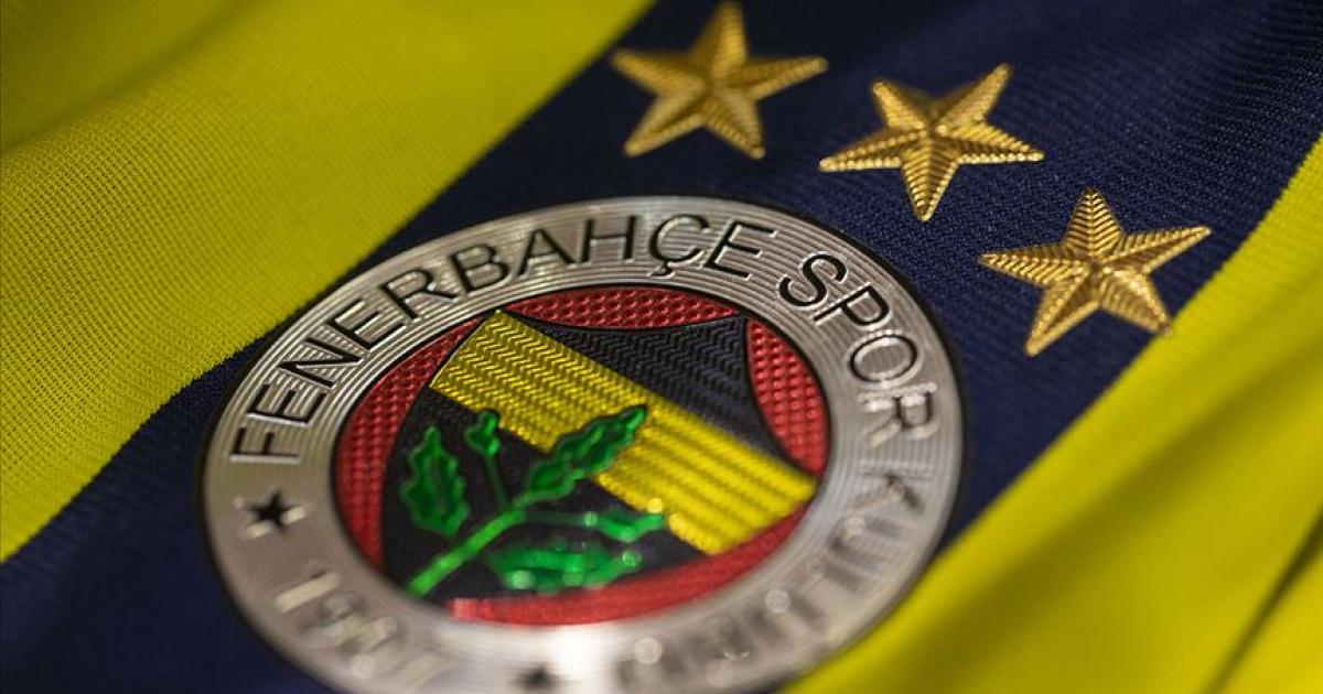 Sari Lacivertli Takimdan Ozdemir In Aciklamalarina Tepkiler Suruyor 2010 2011 Sezonu Sampiyonu Fenerbahce Dir Independent Turkce