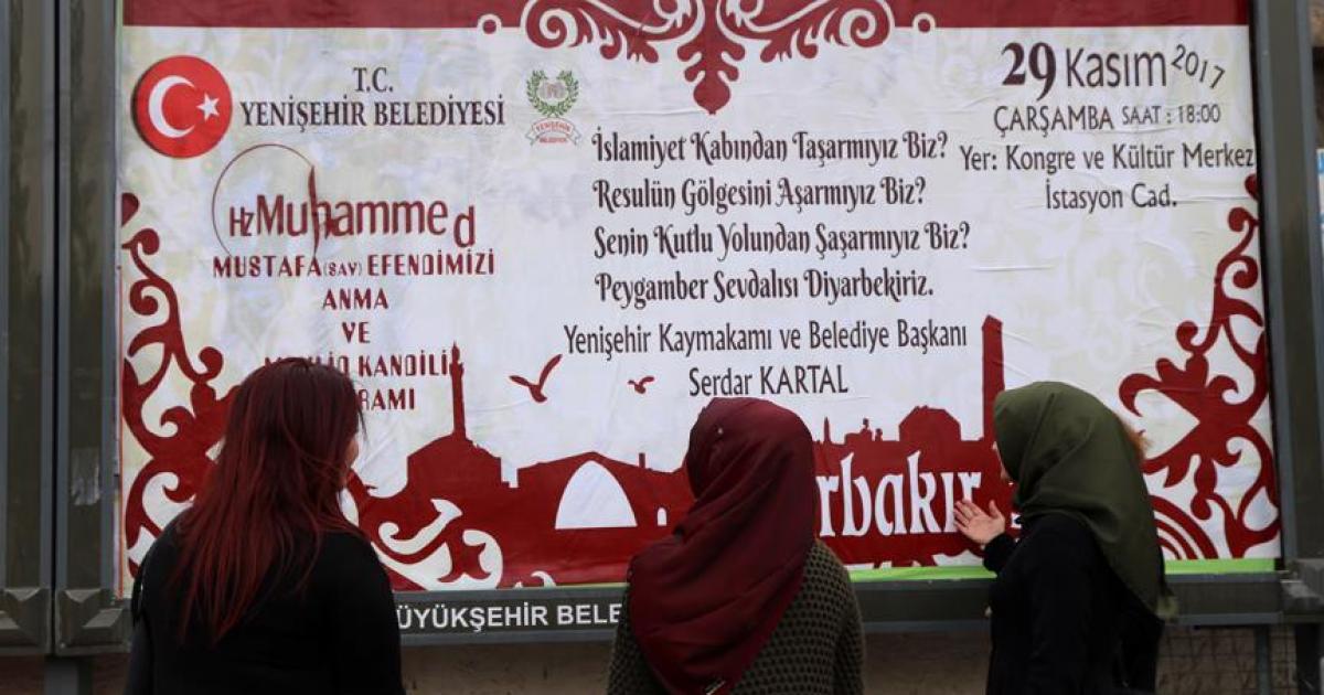 14 nisan 28 yil bircok tartismaya neden oldu 4 yil once kaldirildi kutlu dogum haftasi independent turkce