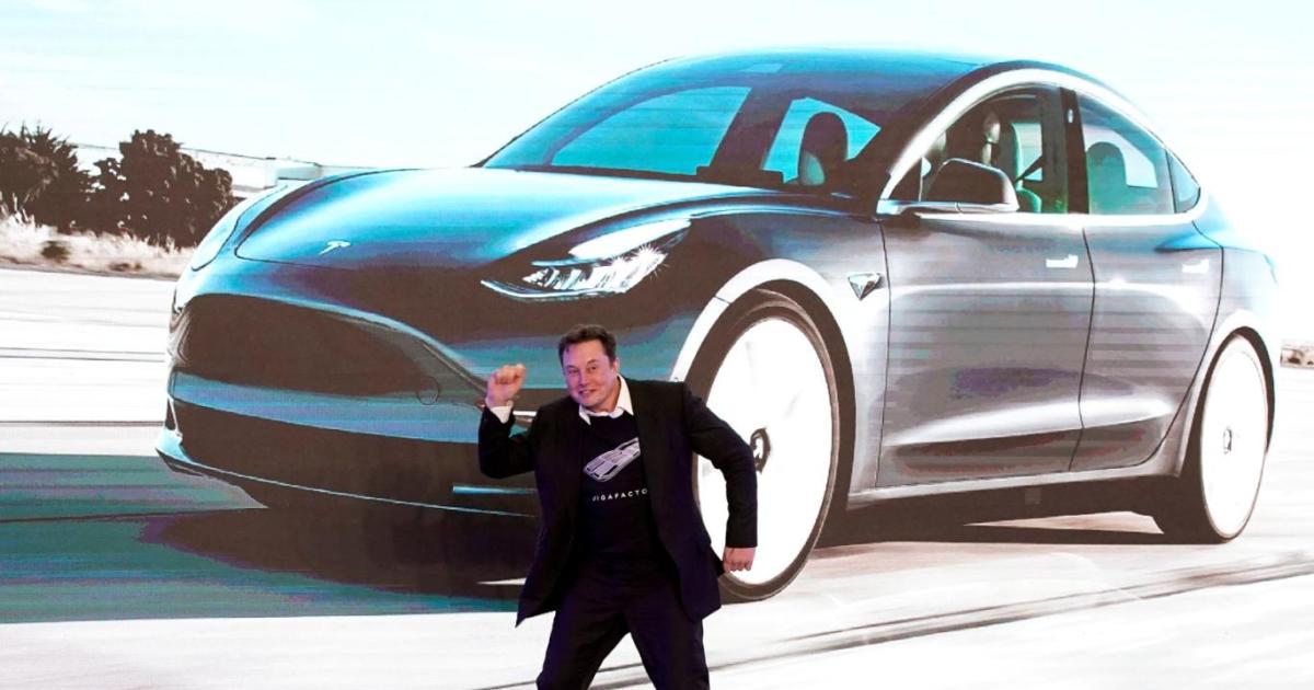 Tesla'yahacker şoku: Otopilot eksikliği ortaya çıktı