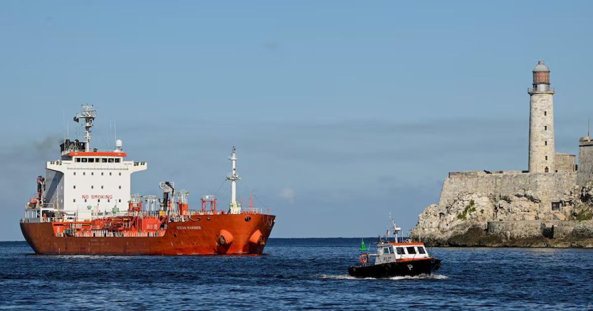 Mexikalılar Küba'ya Petrol Tedariki Durdurmayı Değerlendirir