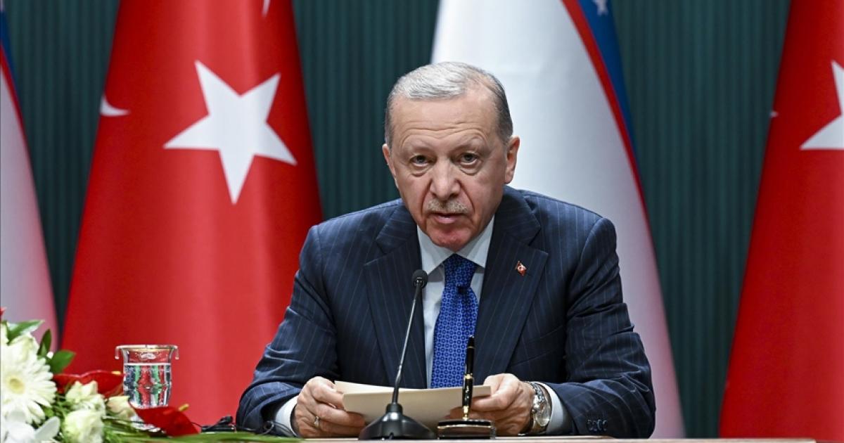 Cumhurbaşkanı Erdoğan: Yürek yüreğe verdiğimiz müddetçe Türk dünyasının mührünü vuracağız