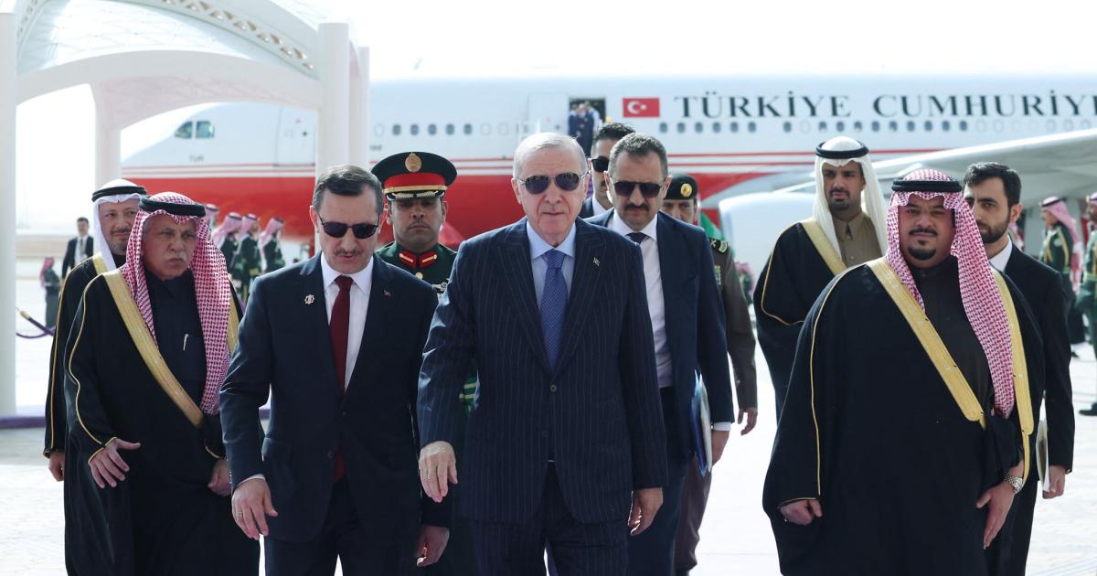 Erdoğan’ın Suudi Arabistan Ziyareti: Türkiye- Pakistan İttifakı Ne Mүzdeledi?