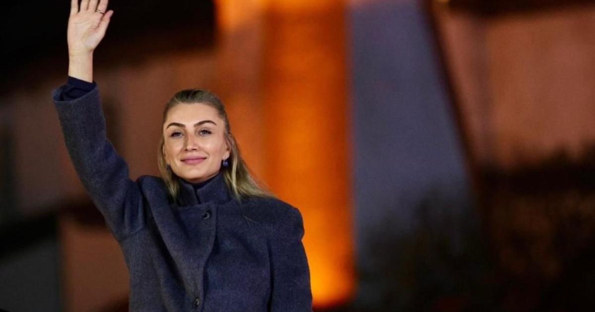 Dilek Kaya İmamoğlu'nun Ailesi Hedef Olduğunu ve Kirli Senaryolara Son Verme Çağrısında Bulundu