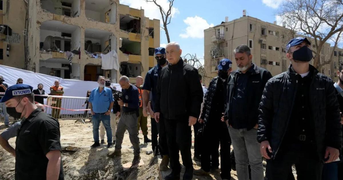 Hürmüz Boğazı'da Çatışma Enerji Santrallerini Tehdit Ediyor