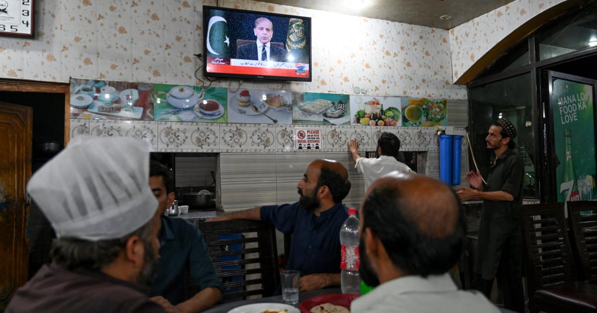 Pakistan'da İngilizce Medya Hamlesi ve TRT Taklit Edildi