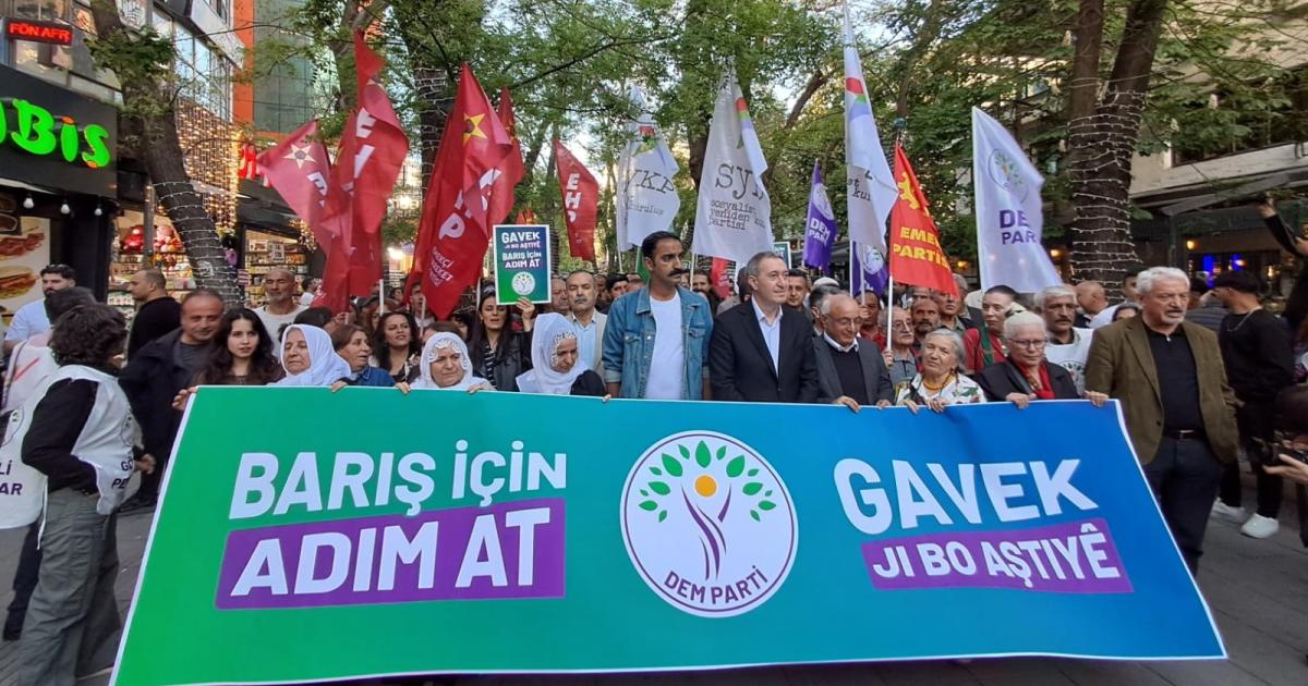 DEM Parti'nin Barış İçin Yürüyüşü ve Bakırhan'ın Konuşması
