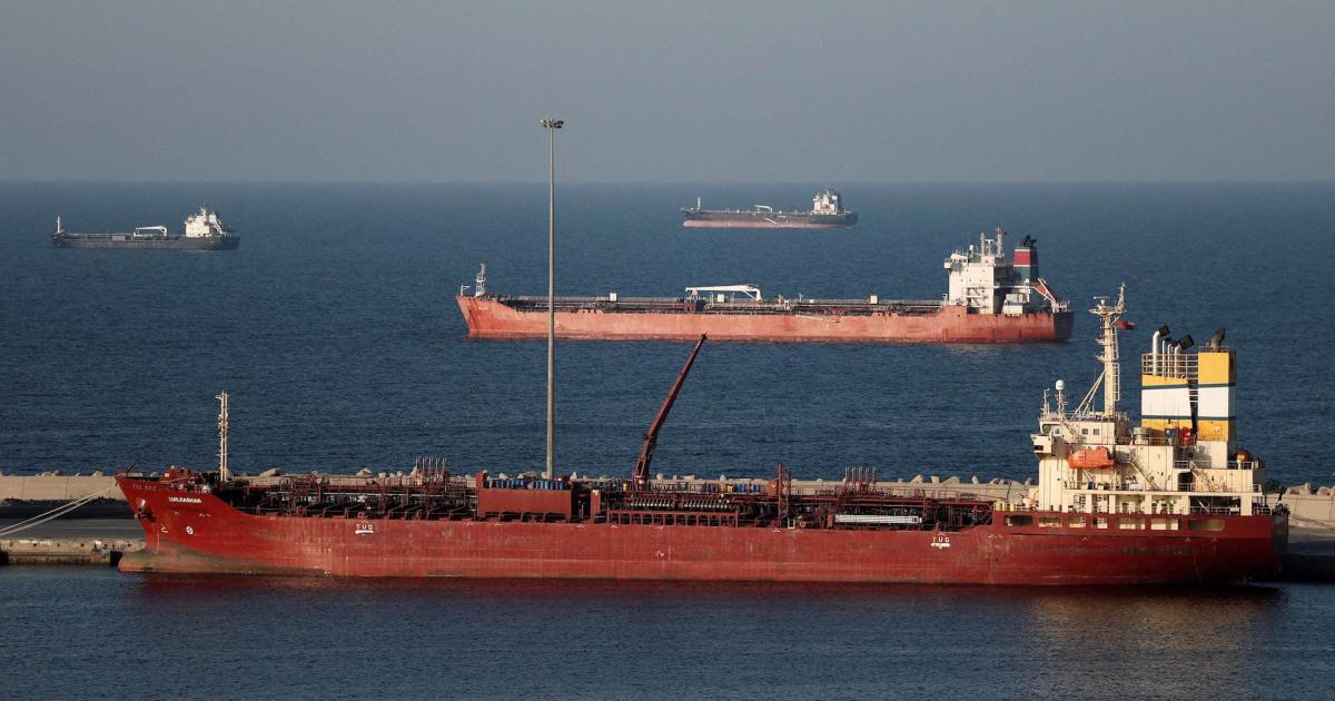 Hürmüz'de bekleyen 1500 gemi yeni bir küresel krizi tetikleyebilir