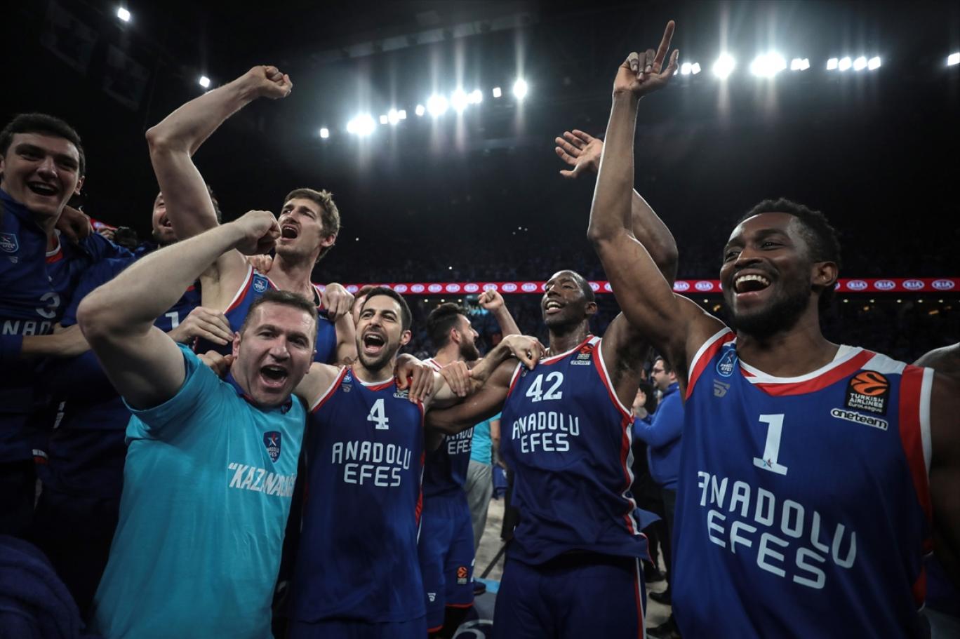 Anadolu Efes E Barcelona Lassa Ve Fenerbahce Beko Dan Tebrik Mesaji Independent Turkce
