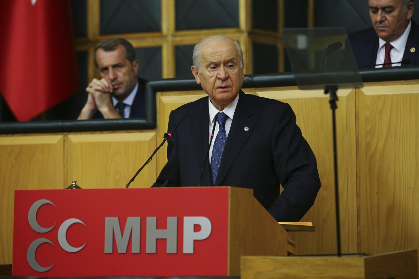 bahceli den davutoglu na ulkemizin